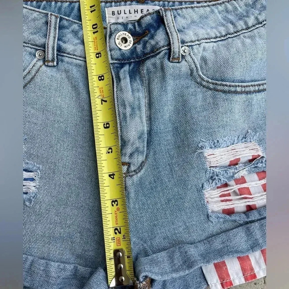 Bullhead shorts, Women, Size 7, High RisePocket Distress Rolled Hem denim Shorts - Picture 4 of 13